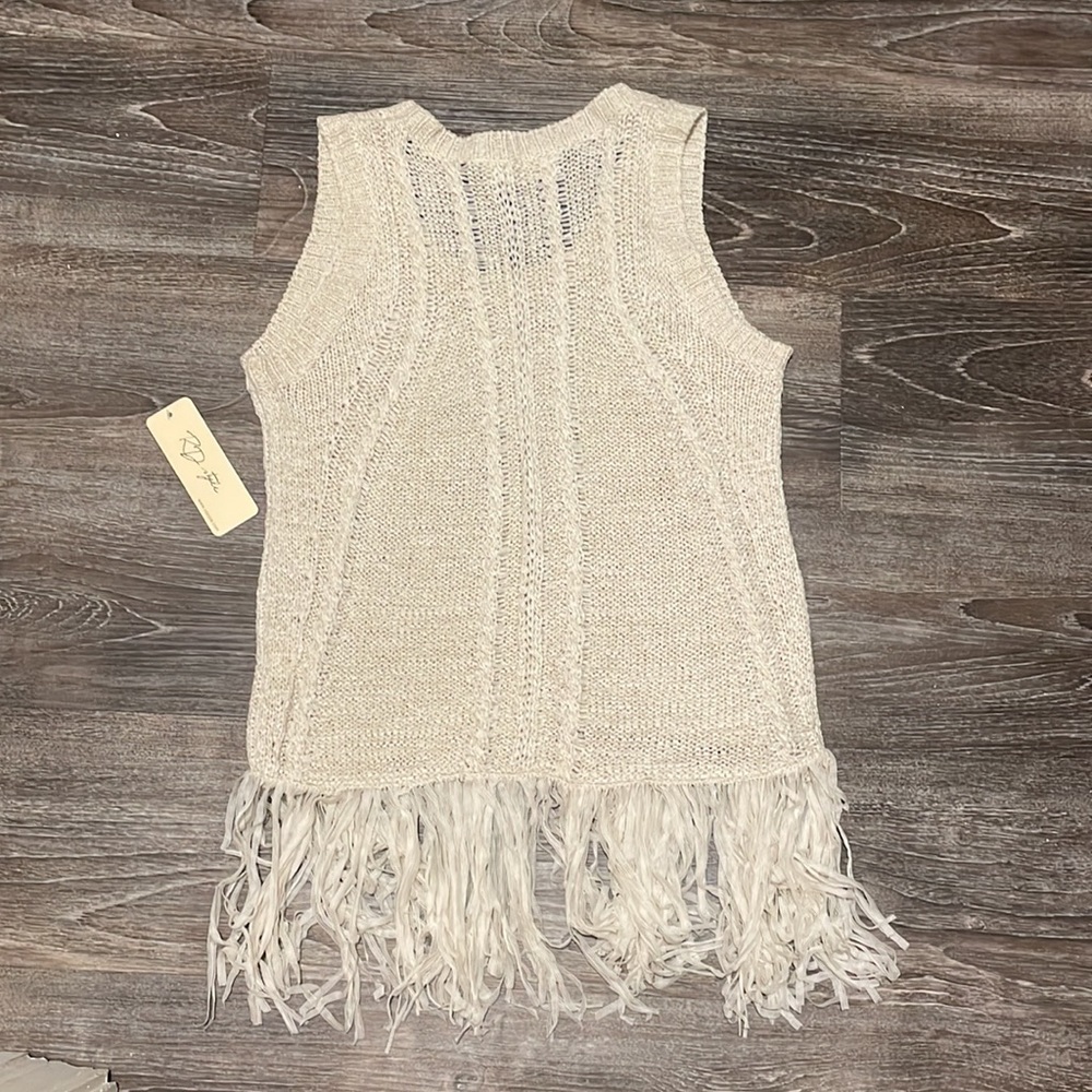 RD Style Sleeveless Fringe Sweater Size M - Picture 2 of 4